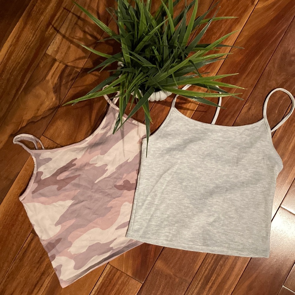 Womens size small American Eagle Outfitters crop tank top bundle